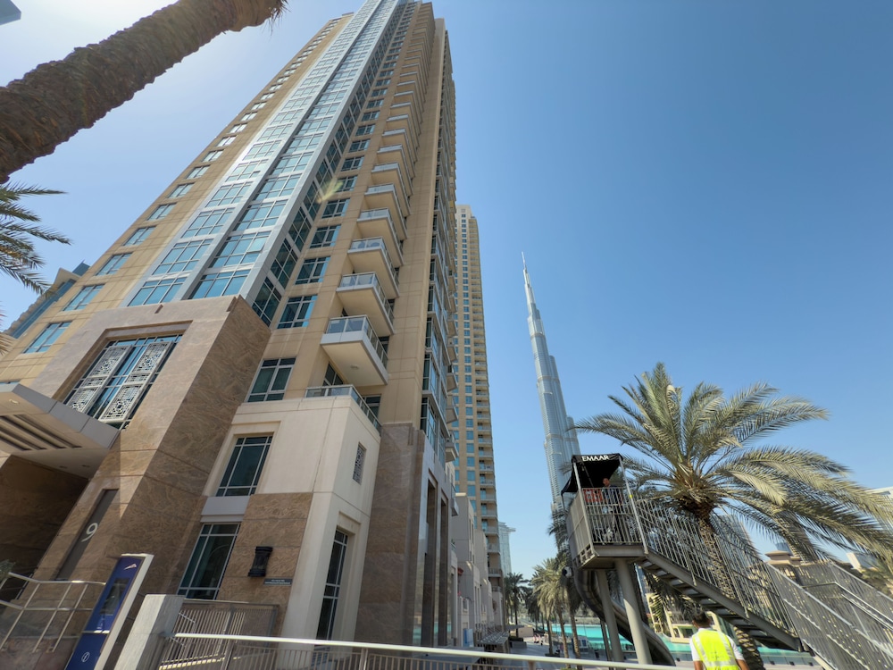 Durrani Homes - Azure 2BR with Burj Khalifa and Fountain View