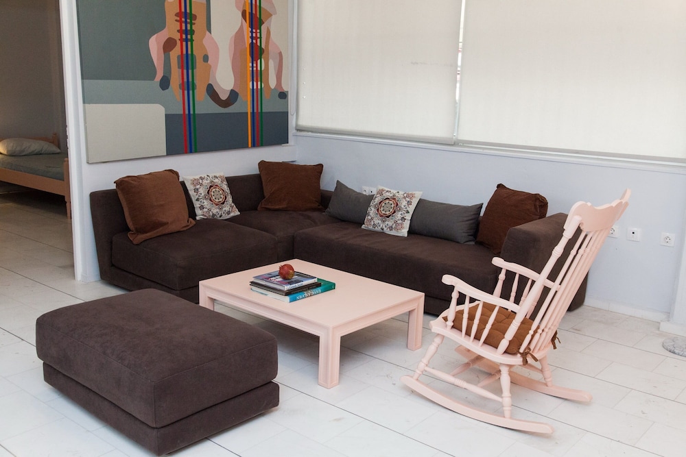 Luxury maisonette in Ilioupoli view 5