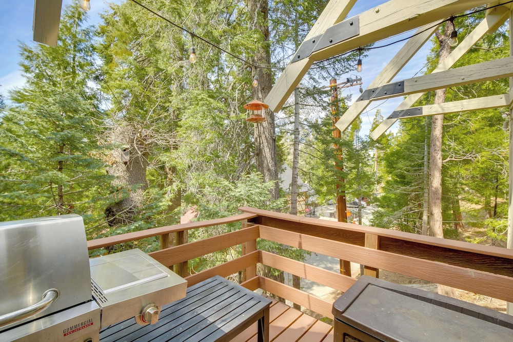Walk to Lake Arrowhead Village: Gem w/ Lake Access