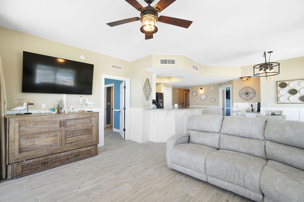 Calypso Beach Resort by Panhandle Getaways