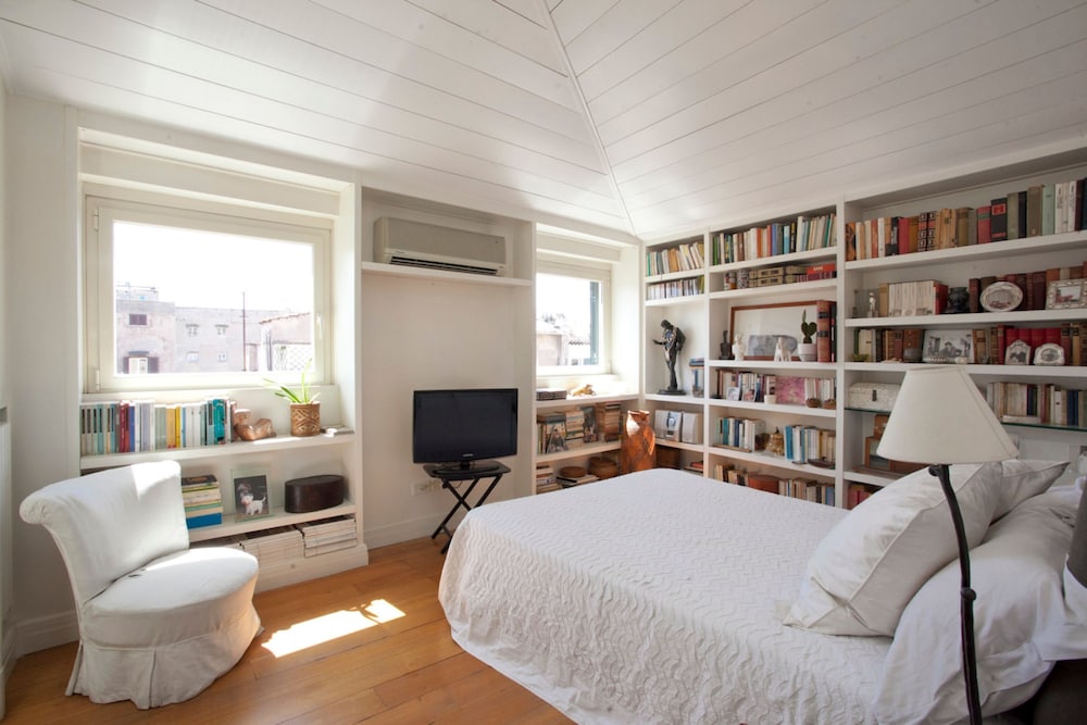 Wonder Princely Penthouse