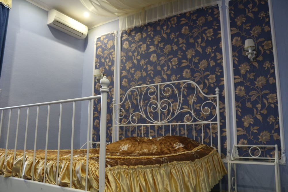 Gostiny Dvor Hotel - Hostel