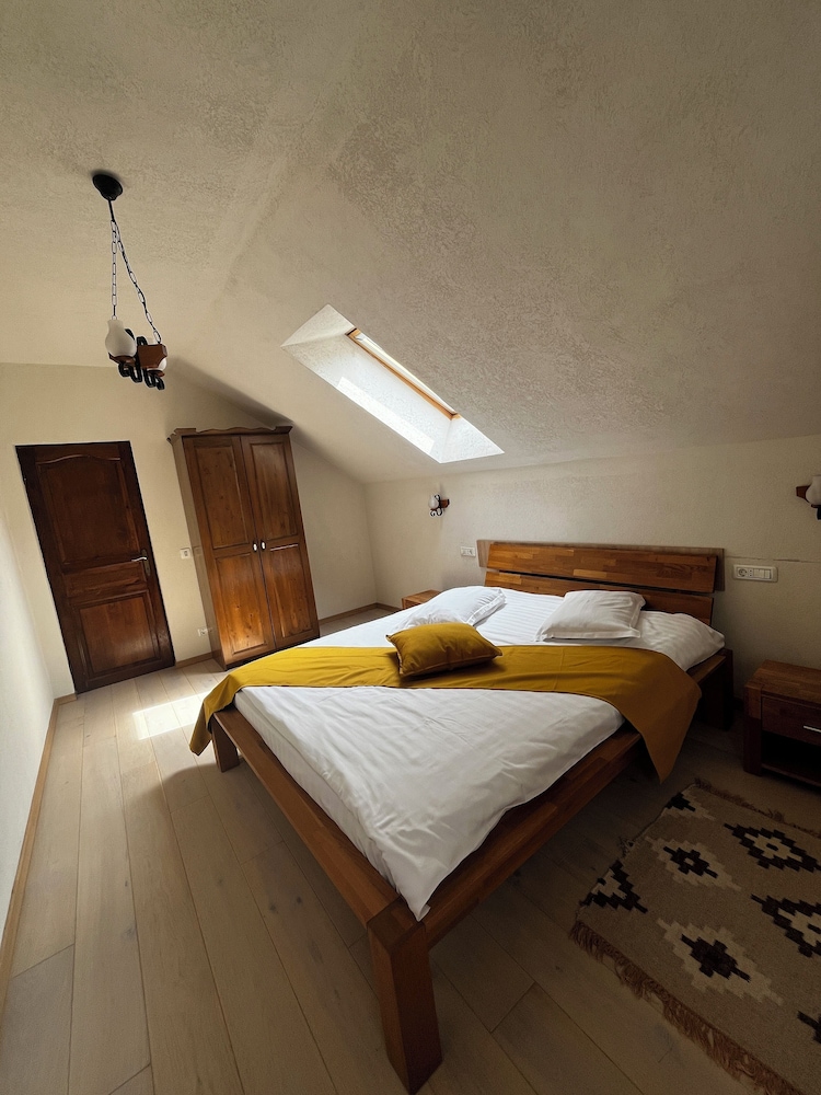 Charming Apartment City Escape