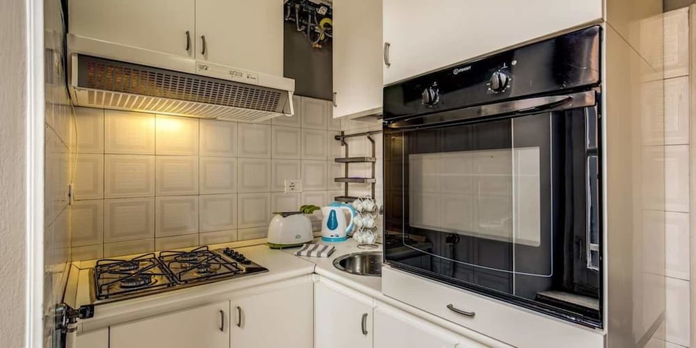 Colosseo 2 Bedroom Walking Distance