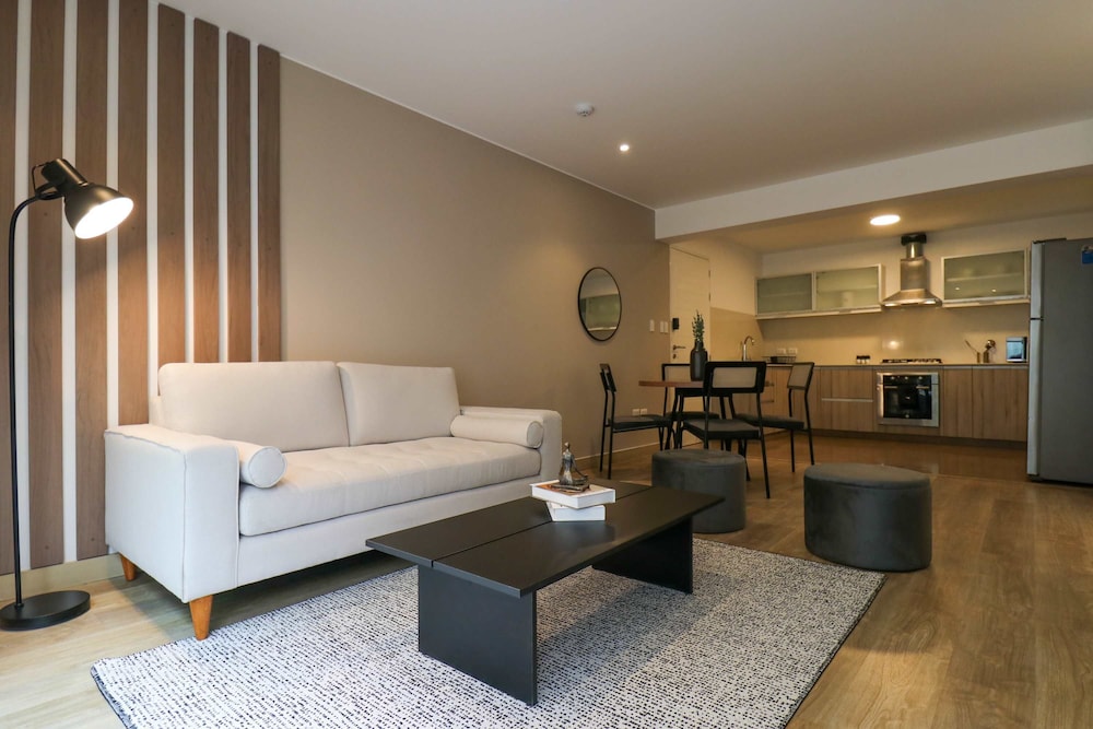 w Stunning 1BR Near Malecon in Barranco