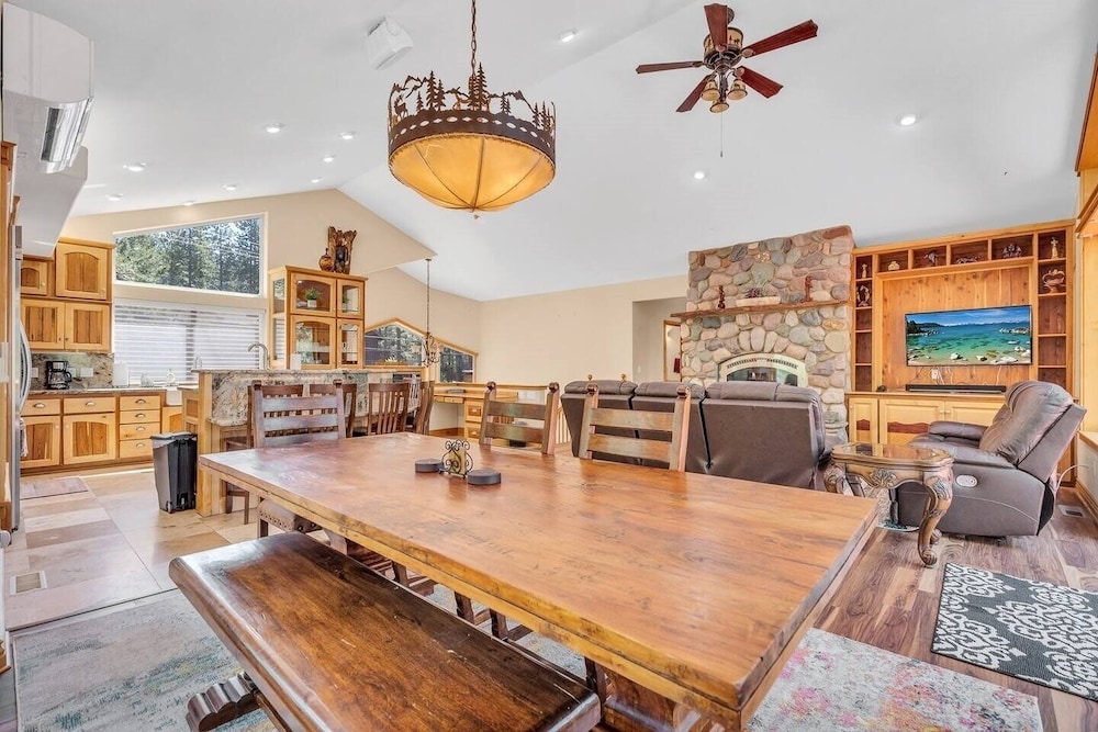 Lake Tahoe Vacations - 1603 Bel Aire Circle 3 Bedroom Home by RedAwning - Property Image 6