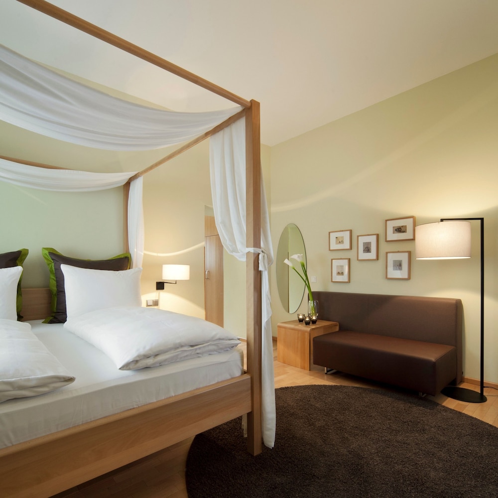 Frankfurt Vacations - Hotel Villa Orange - Property Image 3