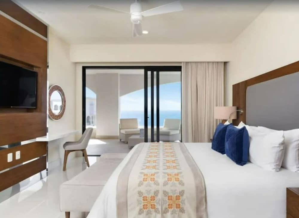 2BD Villa La Valencia Ocean View 5 Star Resort