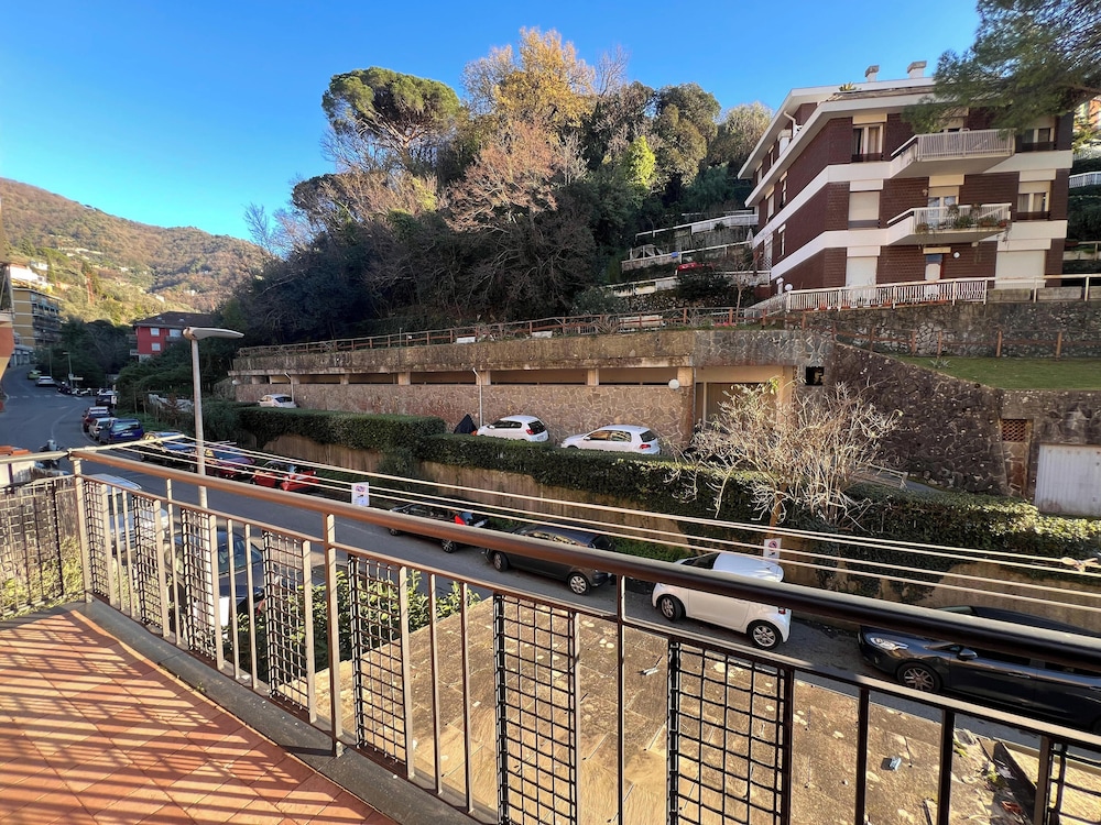 Inviting 1-bedroom flat with Balcony