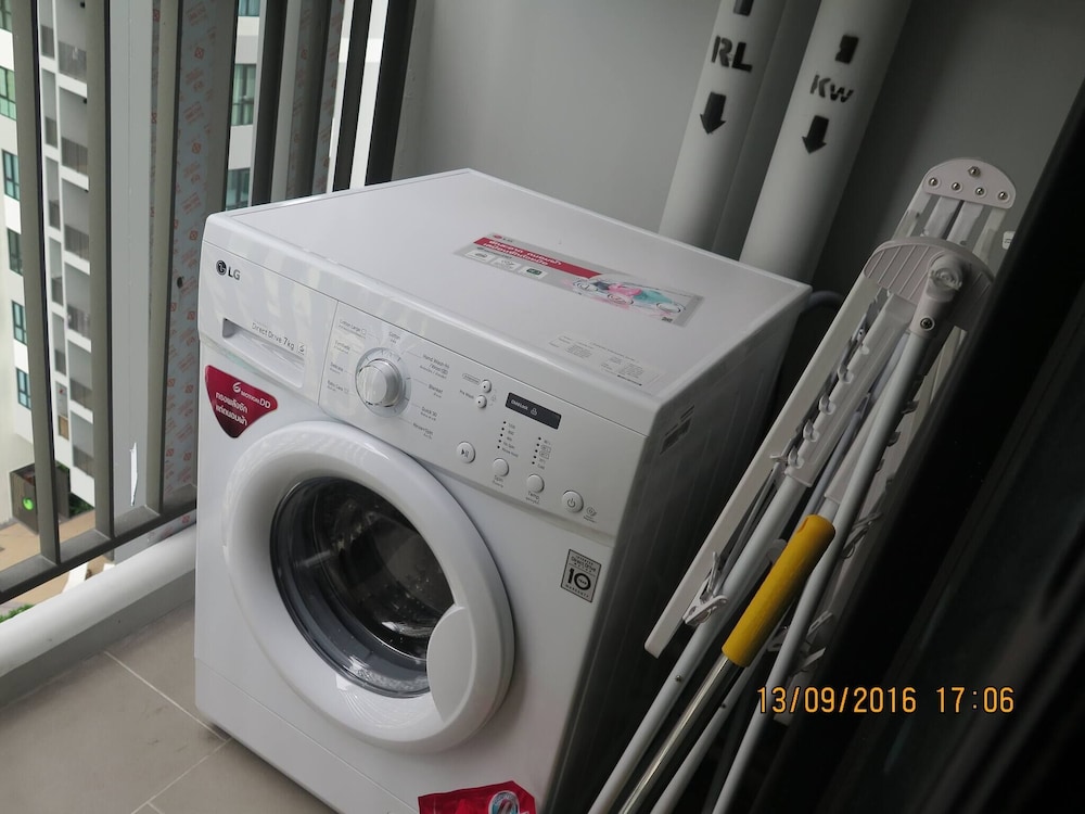 The Base Central Pattaya - 1 bdr Condo With Pool