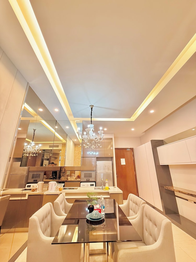 Dorsett Residence by crystal