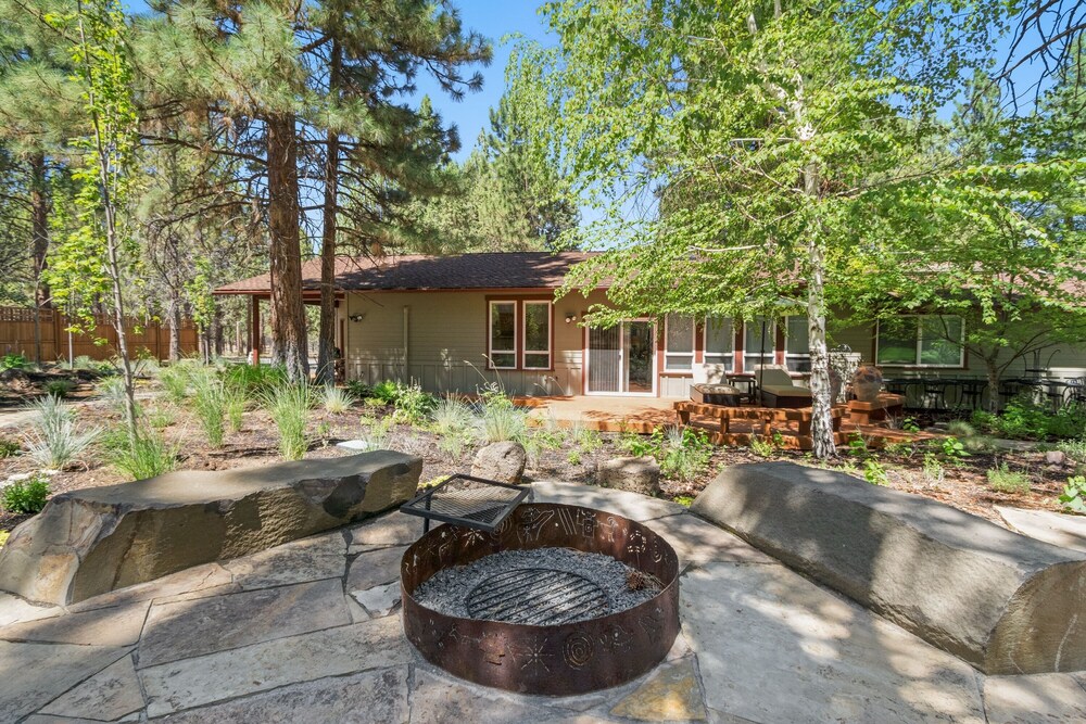 Big Bear Home features Private Entrance and Patio with Fire Pit by RedAwning