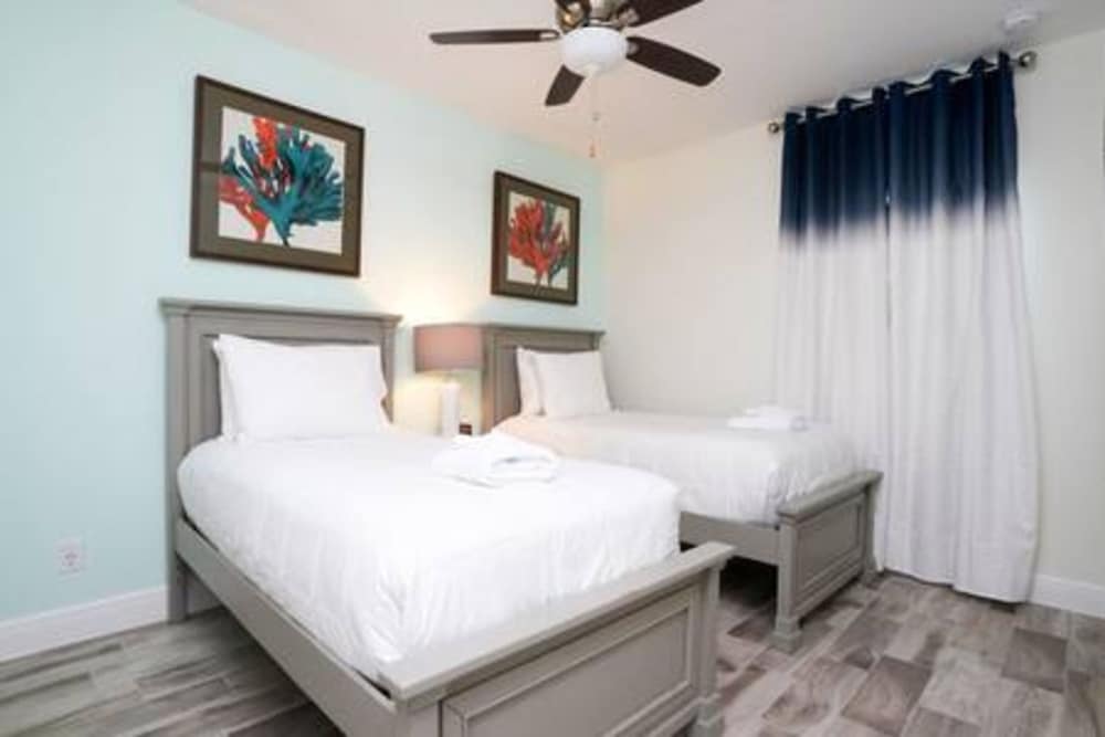 Brand NEW Private Oasis 4 BR - Margaritaville
