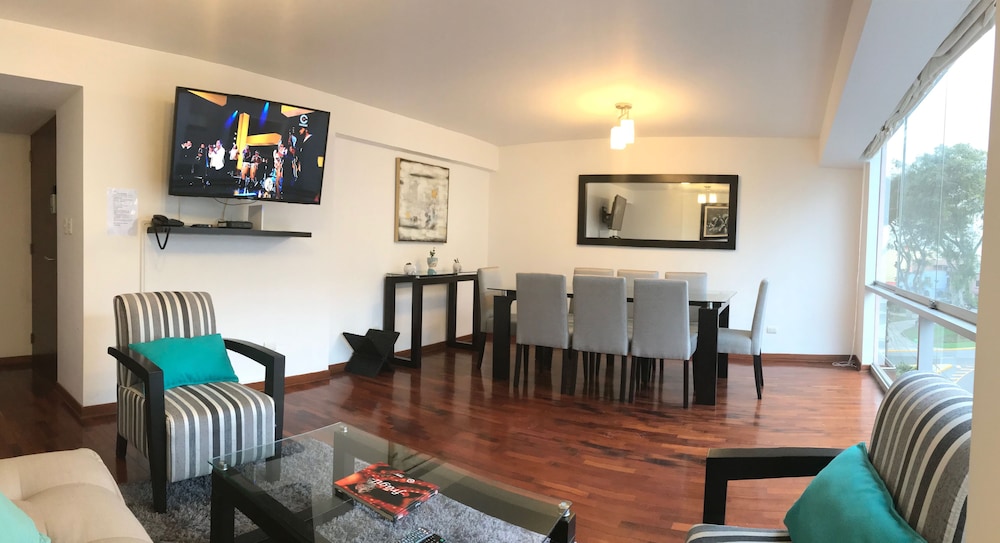 ALU Apartments - Miraflores Boardwalk