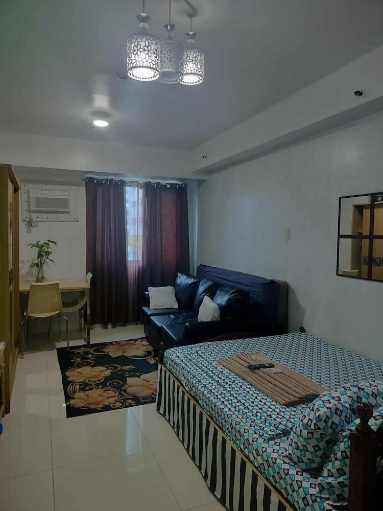Luxurious Condo in Quezon City With Private Pool and City Views