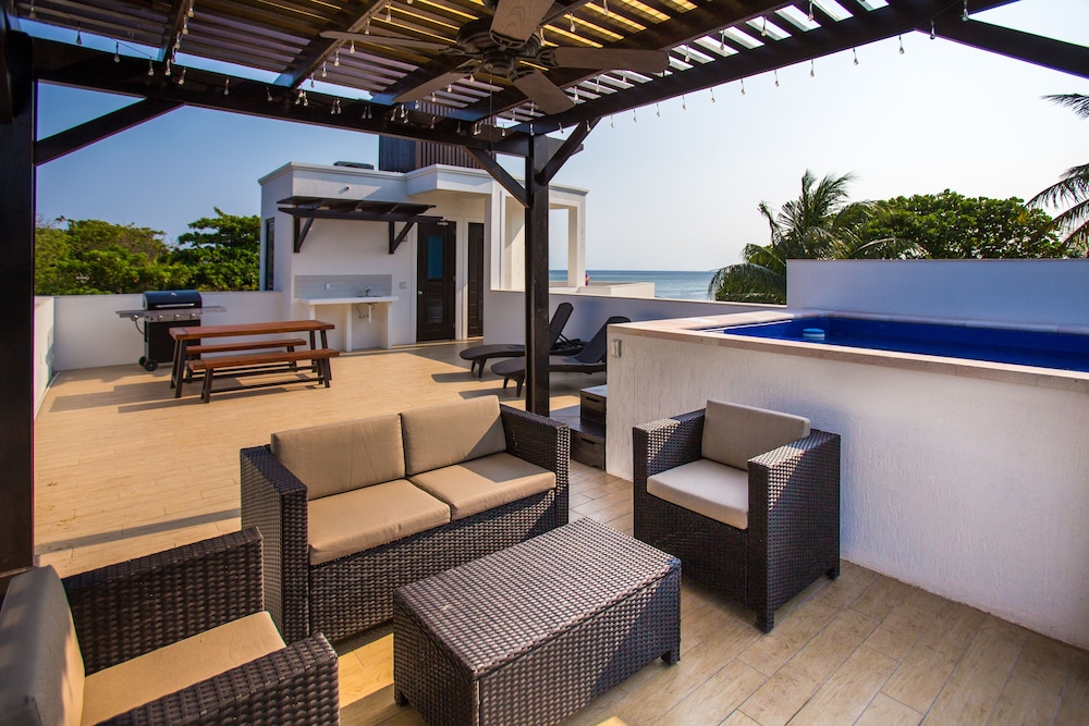 Bella Luna Beach House #227462