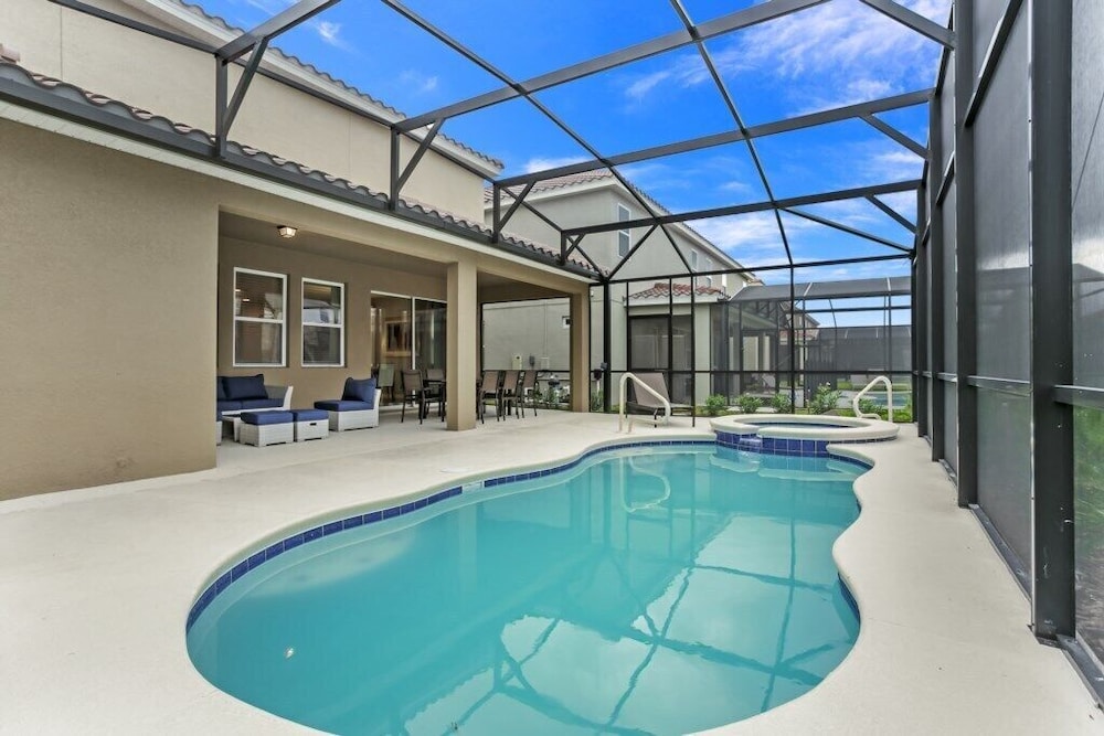 6bed 4Ba Villa Game Room Pool Spa - Image 4