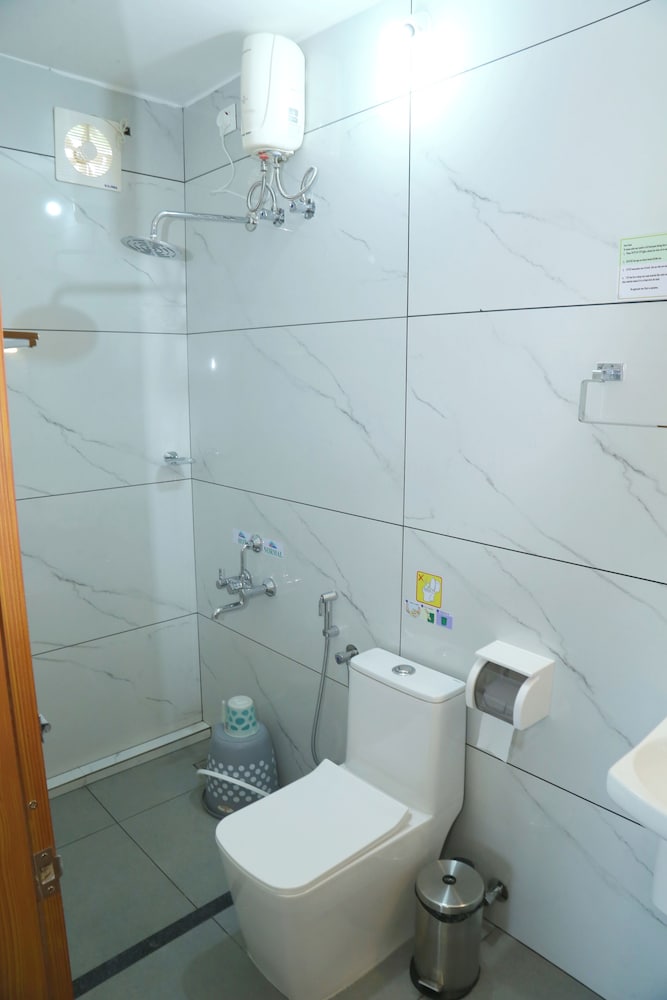 Cloud9 Airport Hotel