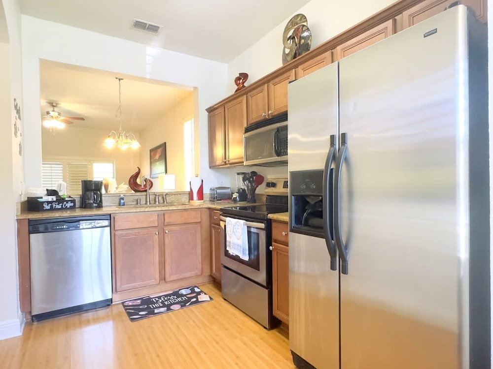 4Br Resort Home With Pool and Lazy River Sleeps 8