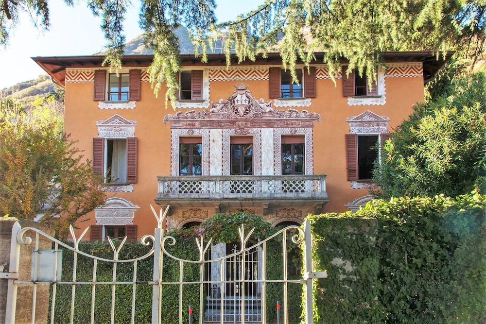 Villa Lucia Laglio with private lake access photo 1