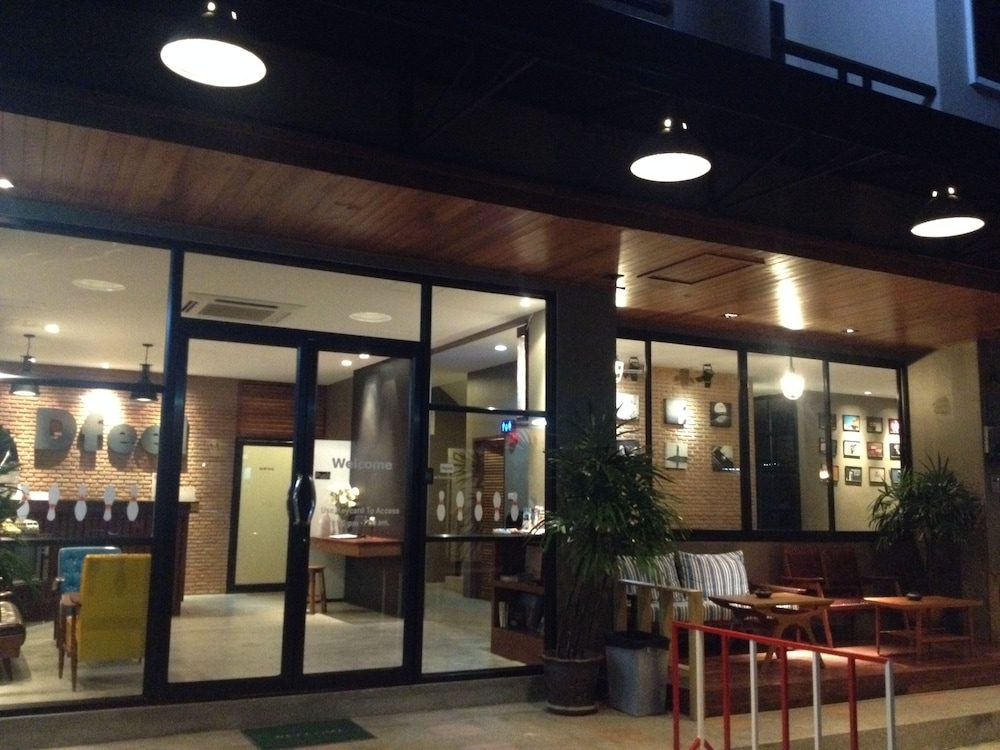 Dfeel House
