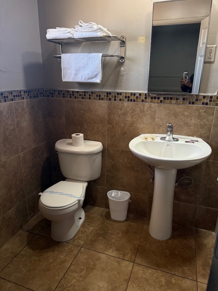 Apple Valley Motel