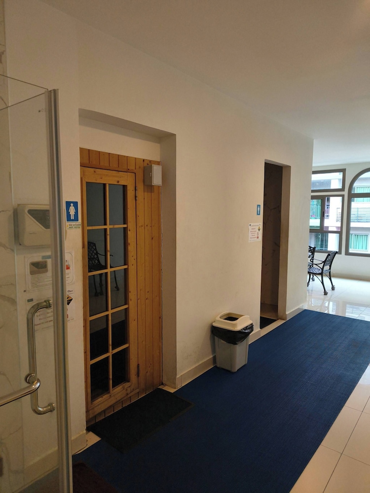 Luxurious Pattaya Apartment With Pool Access