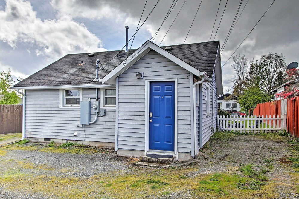 Lovely Tacoma Cottage w/ Fire Pit, Near Dtwn! - Property Image 3