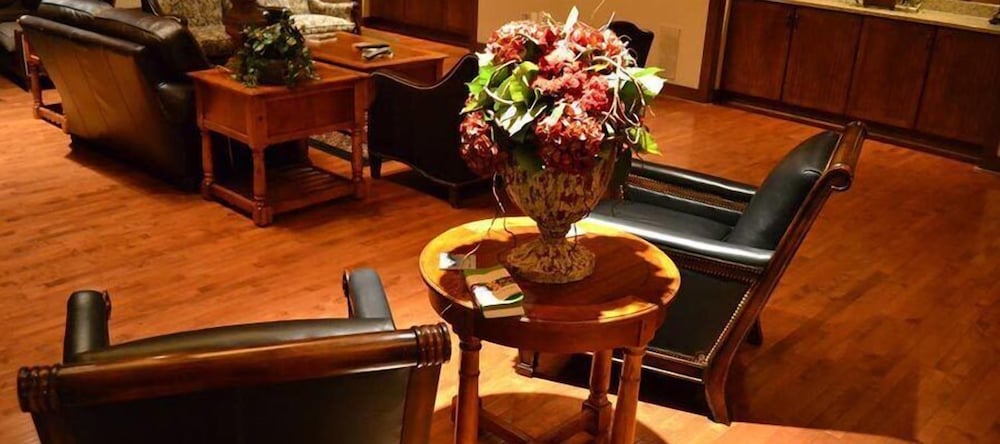Rockwell Lake Lodge - Property Image 3