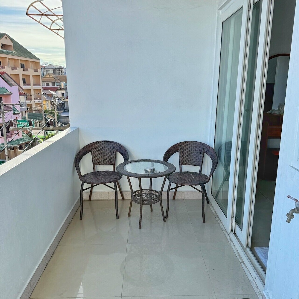 Malee Guesthouse & Restaurant
