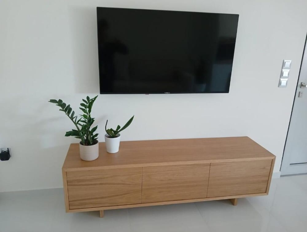 White Dome Apartment I