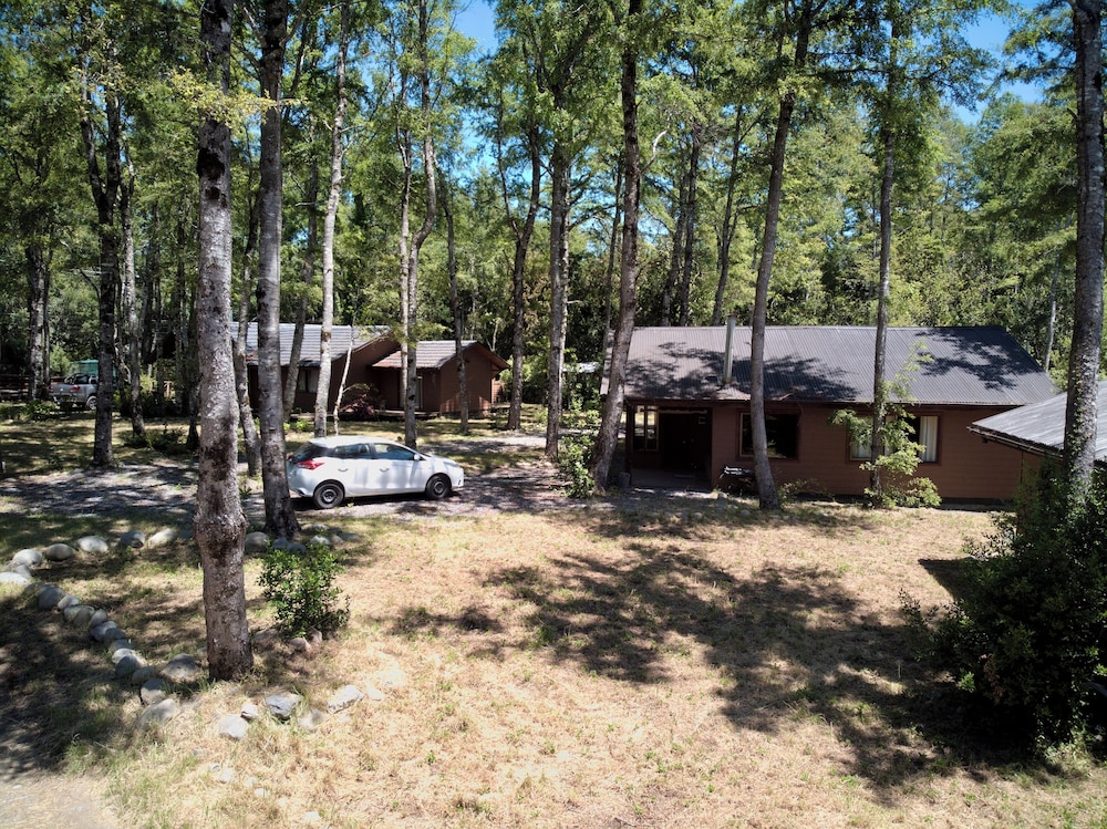 Cabañas con Piscina Camino al Volcan