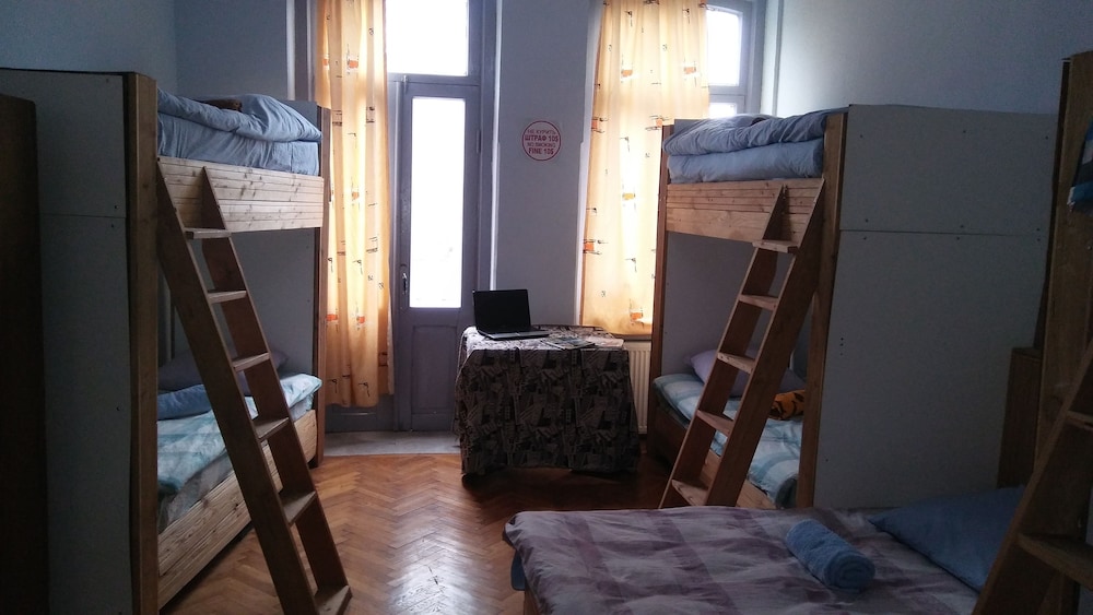 Vareron Hostel