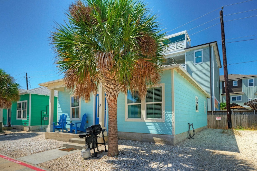 Family-friendly Beach Home w/ Pool, Porch + Beach Access Surf Station by Avantstay
