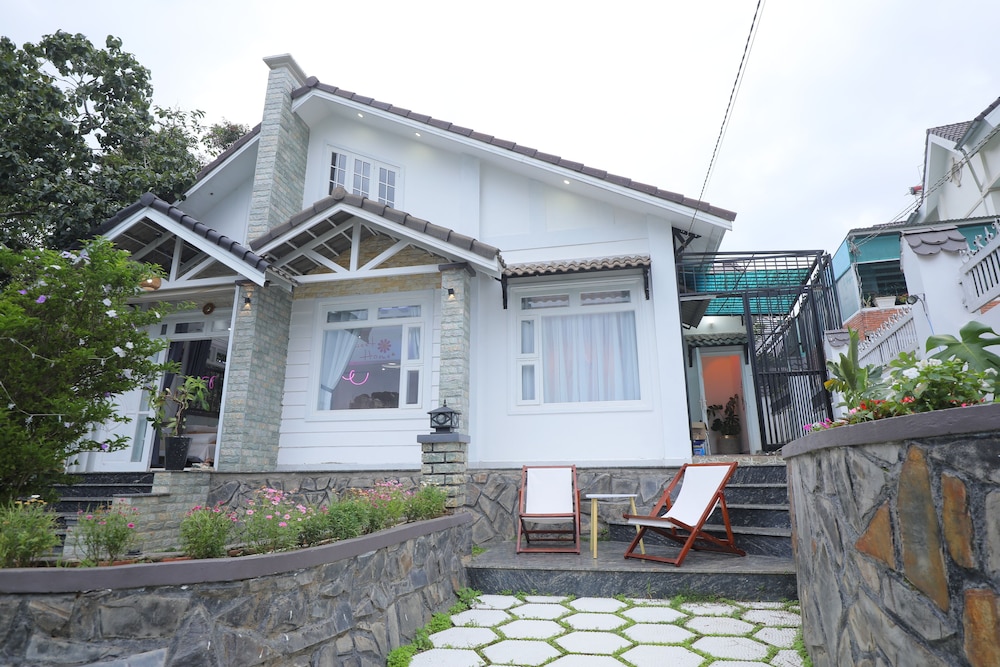 7 bedroom villa Flamingo Danang