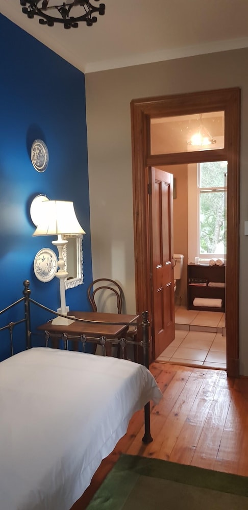 Royston Hall Guesthouse