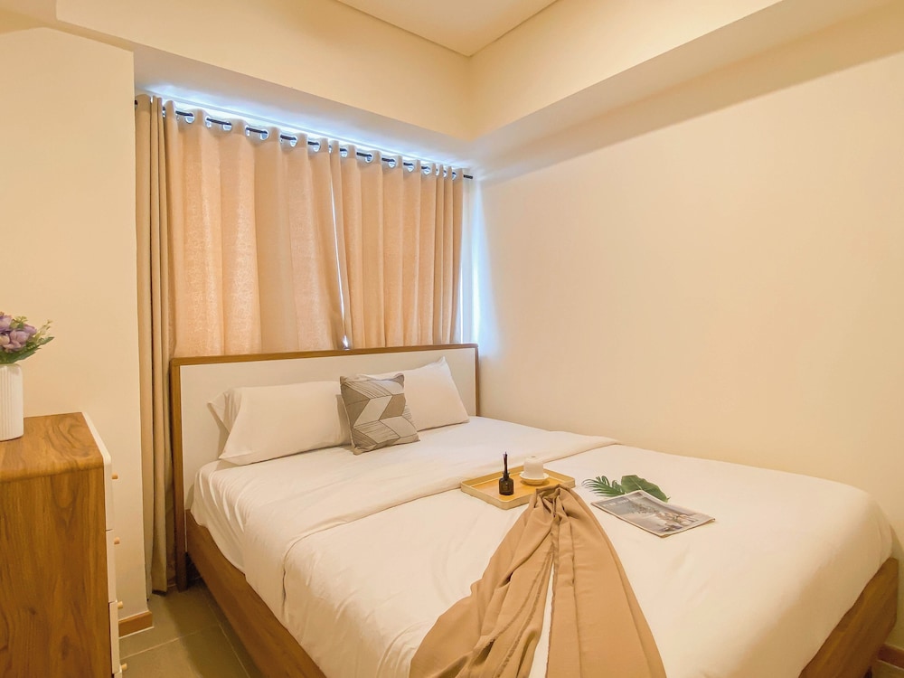 Simple Look 3Br Meikarta Apartment