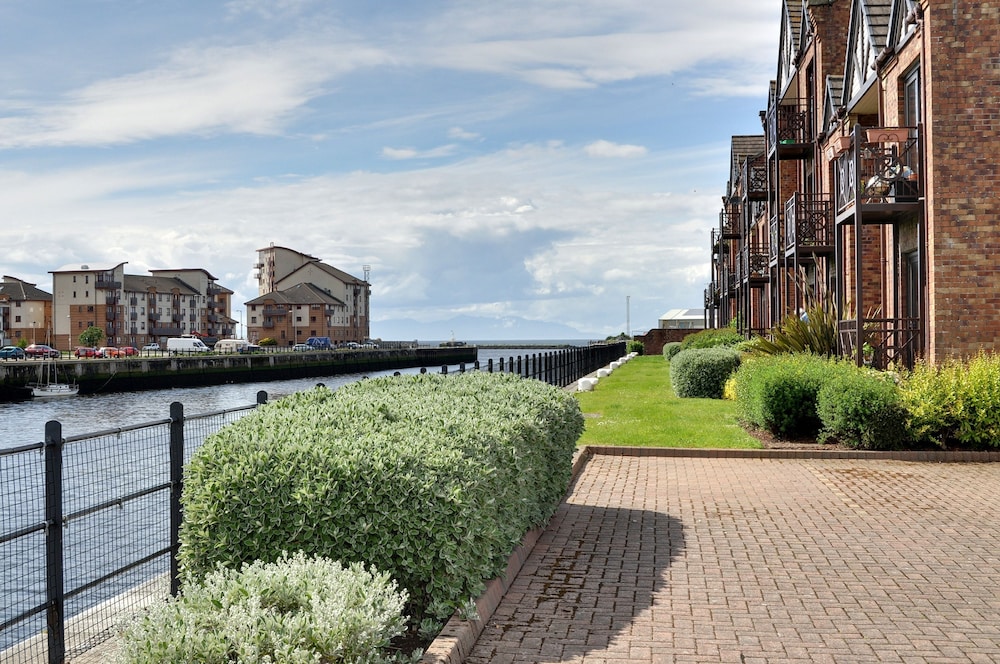 Harbour House - Donnini Apartments