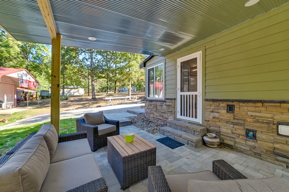 Pet-friendly Springville Cabin Near Kentucky Lake! view 5