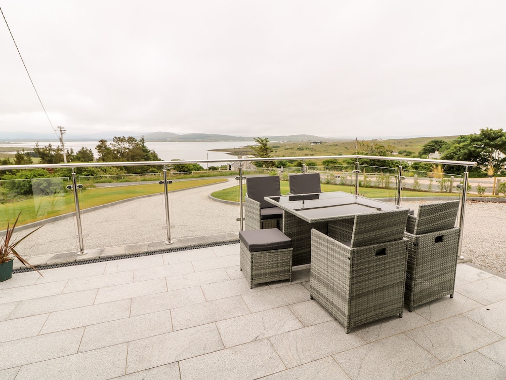 Traeannagh Bay House