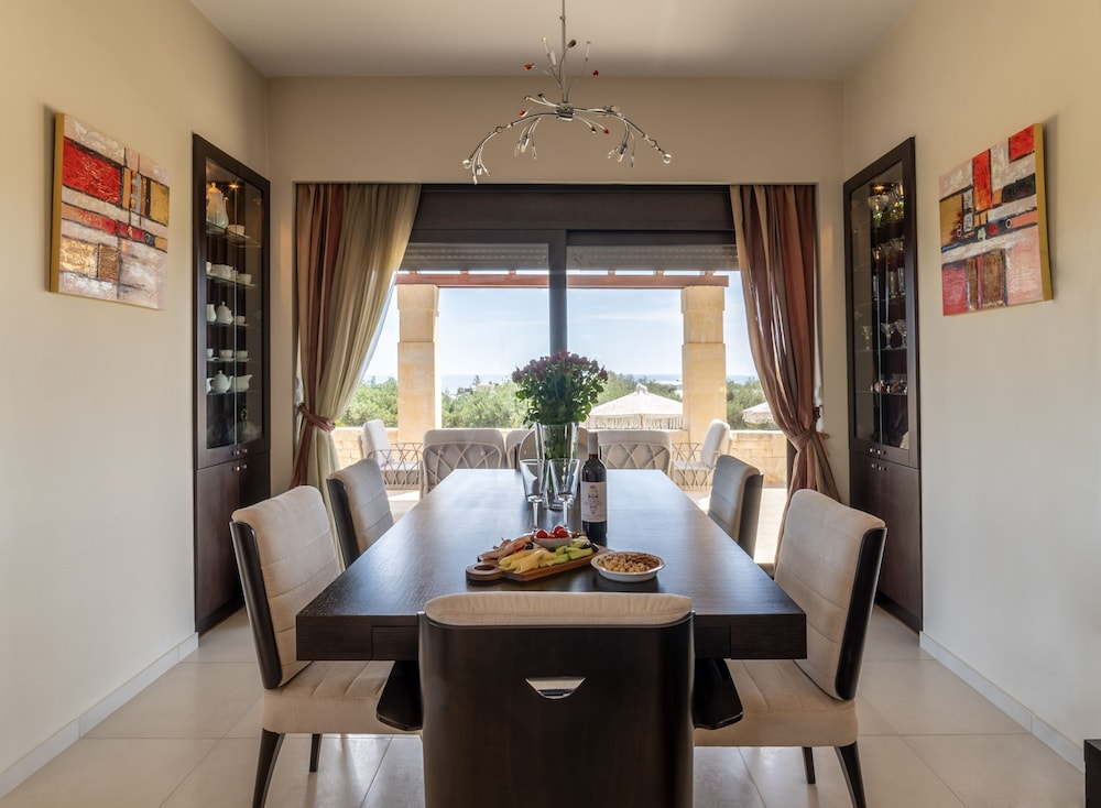 Villa Zoe - With 72m Pool