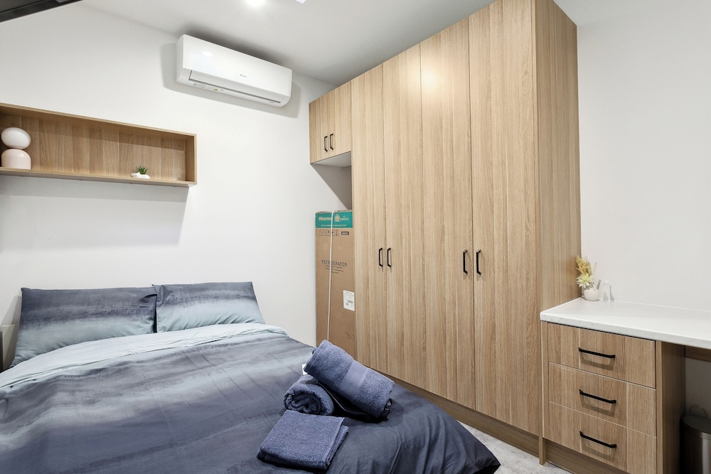 Cozy Stays - Private Rooms