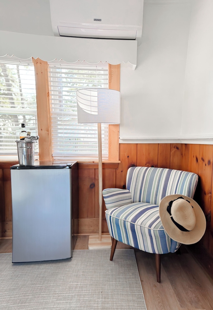 Cape Cod Motor Inn