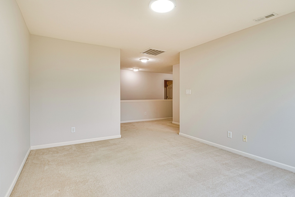 Close to Main Street: Townhome in Zionsville
