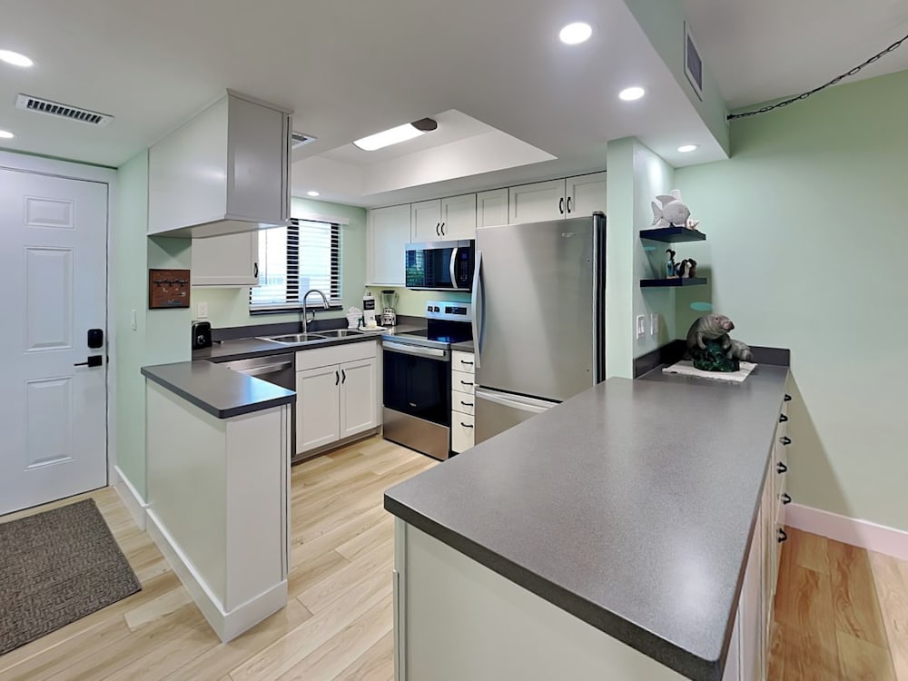 Seaside 3 by Distinctive Beach Rentals