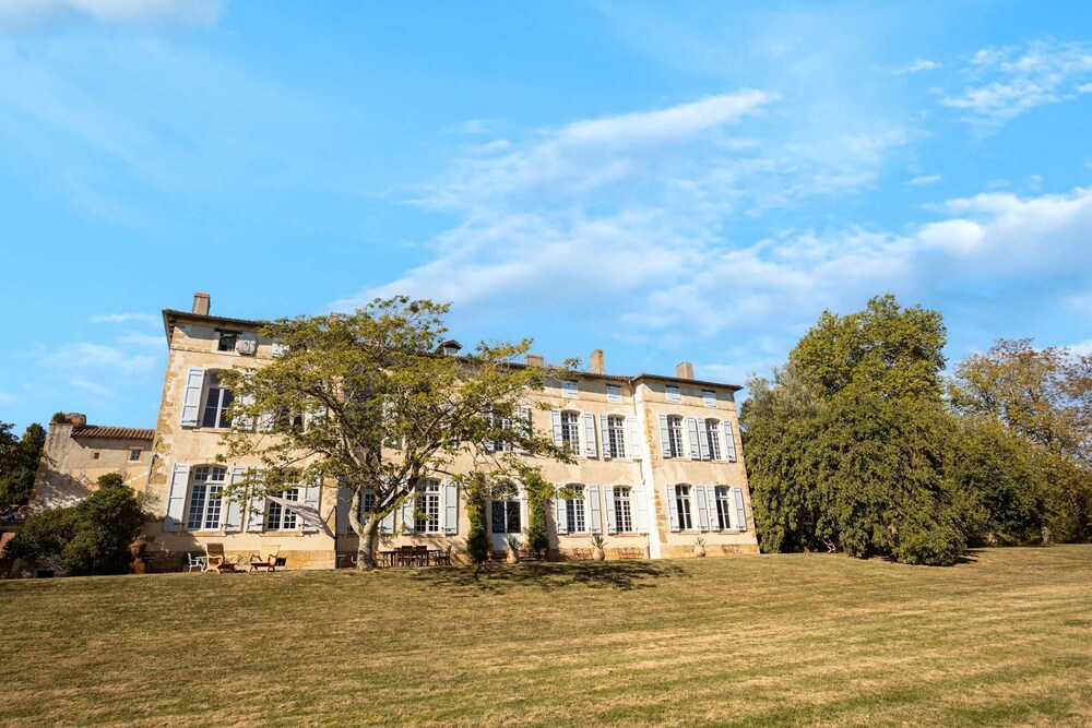 18th Century Ch Teau With Stunning Pool Gardens