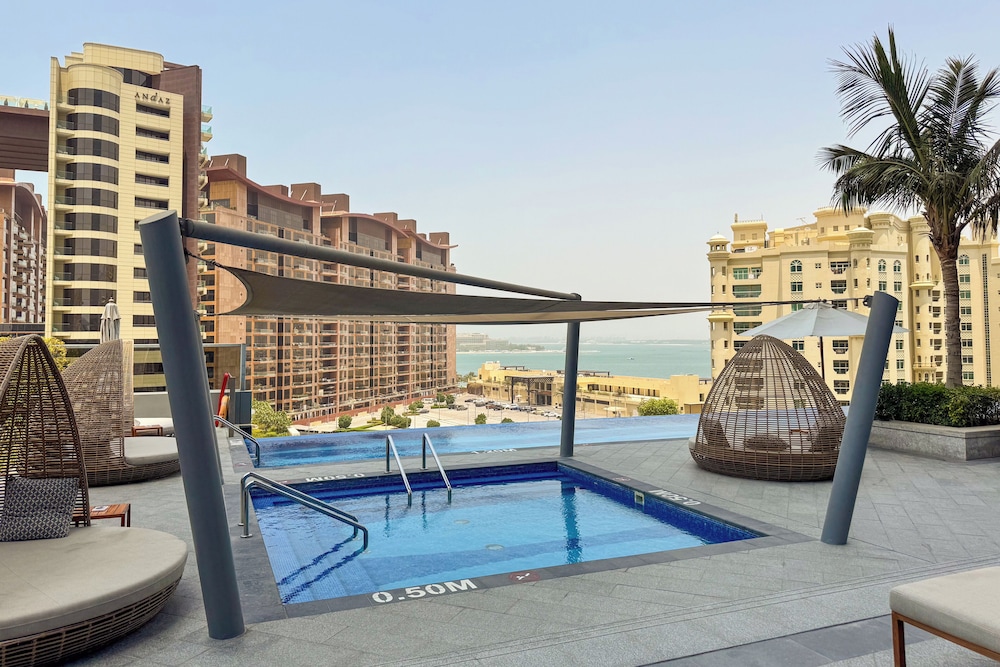 PVH - Inviting Studio - Palm Tower