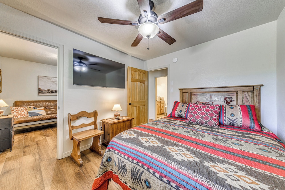 18 Mi to Ski Apache - Ruidoso Home Fit for Family!