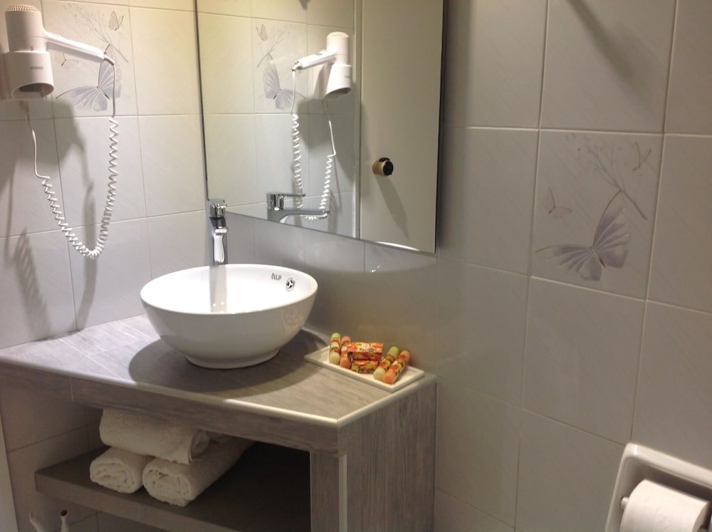 Asterias Studios Apartments