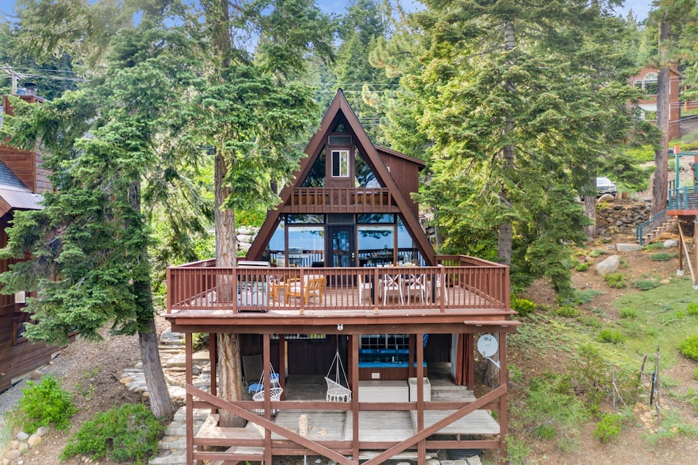 Horizon by Avantstay Stunning A-frame Cabin w Hot Tub Billiards Lake Views